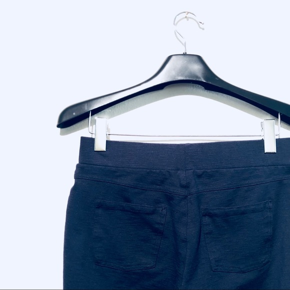 Navy Blue Spandex Work Capris - Picture 3 of 4